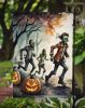 Zombies Spooky Halloween Garden Flag Mailbox Flag Decorative Yard Flag Banner Outside Patio Artwork Yard Flower Beds, Garden Size, Multicolor
